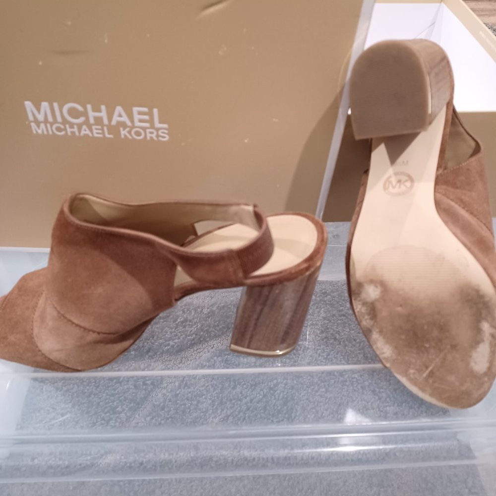 OPEN TOE SHOE